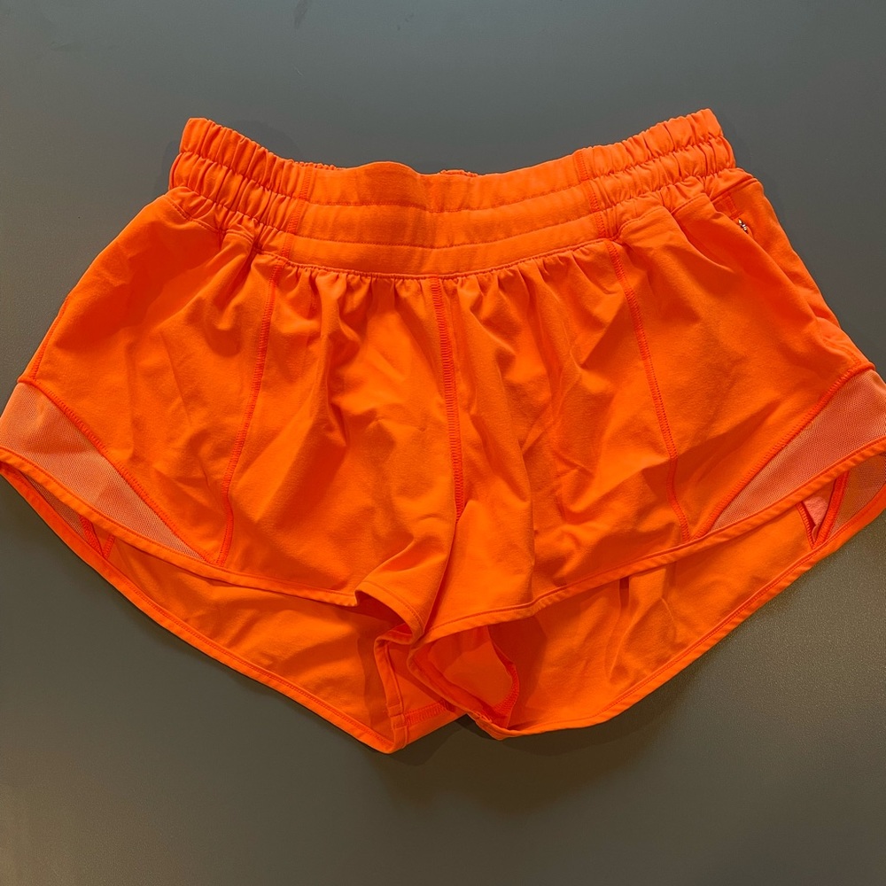 Lululemon Hotty Hot shorts 2.5”. Size 4.